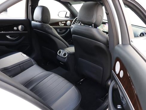 Used 2021 Mercedes-Benz E 350 4MATIC Sedan w/ Premium Package image 27