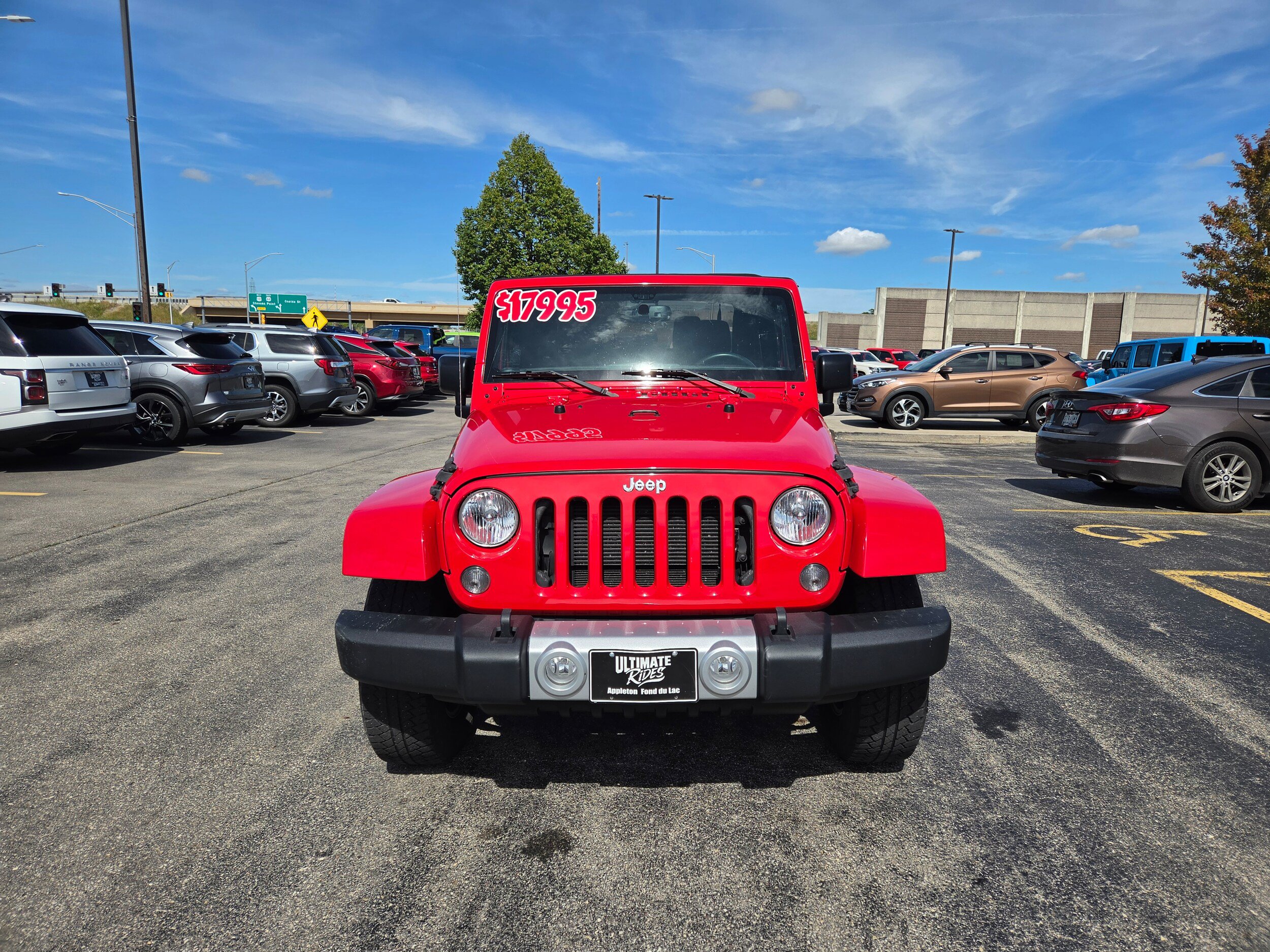 Used 2015 Jeep Wrangler Sahara w/ Connectivity Group AWD/4WD image 2
