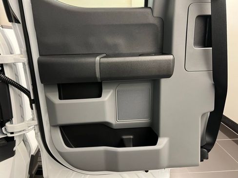 New 2026 Ford F350 XL w/ XL Chrome Package image 28