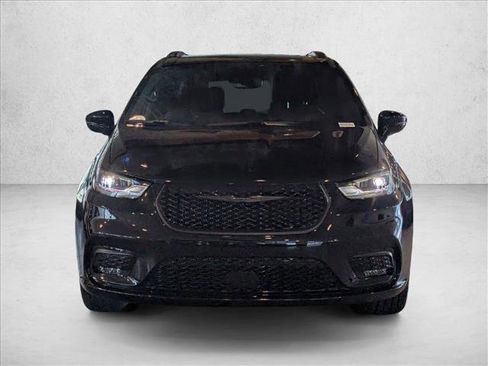 New 2026 Chrysler Pacifica Select image 6