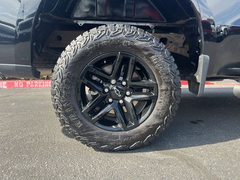 Used 2023 Chevrolet Silverado 1500 LT Trail Boss image 12