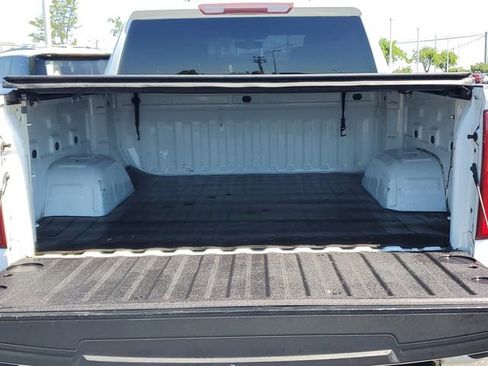 Used 2020 Chevrolet Silverado 1500 Custom w/ Custom Value Package AWD/4WD image 9