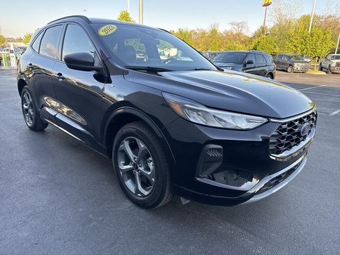 Used 2023 Ford Escape ST-Line AWD/4WD image 11