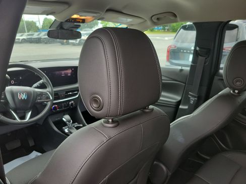 Used 2025 Buick Encore GX Preferred FWD image 12