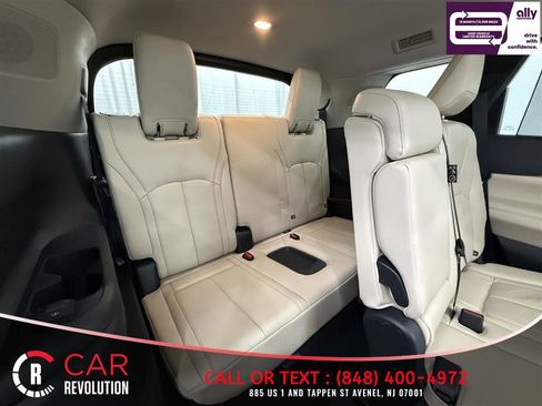 Used 2023 INFINITI QX60 Sensory w/ Cargo Package image 48