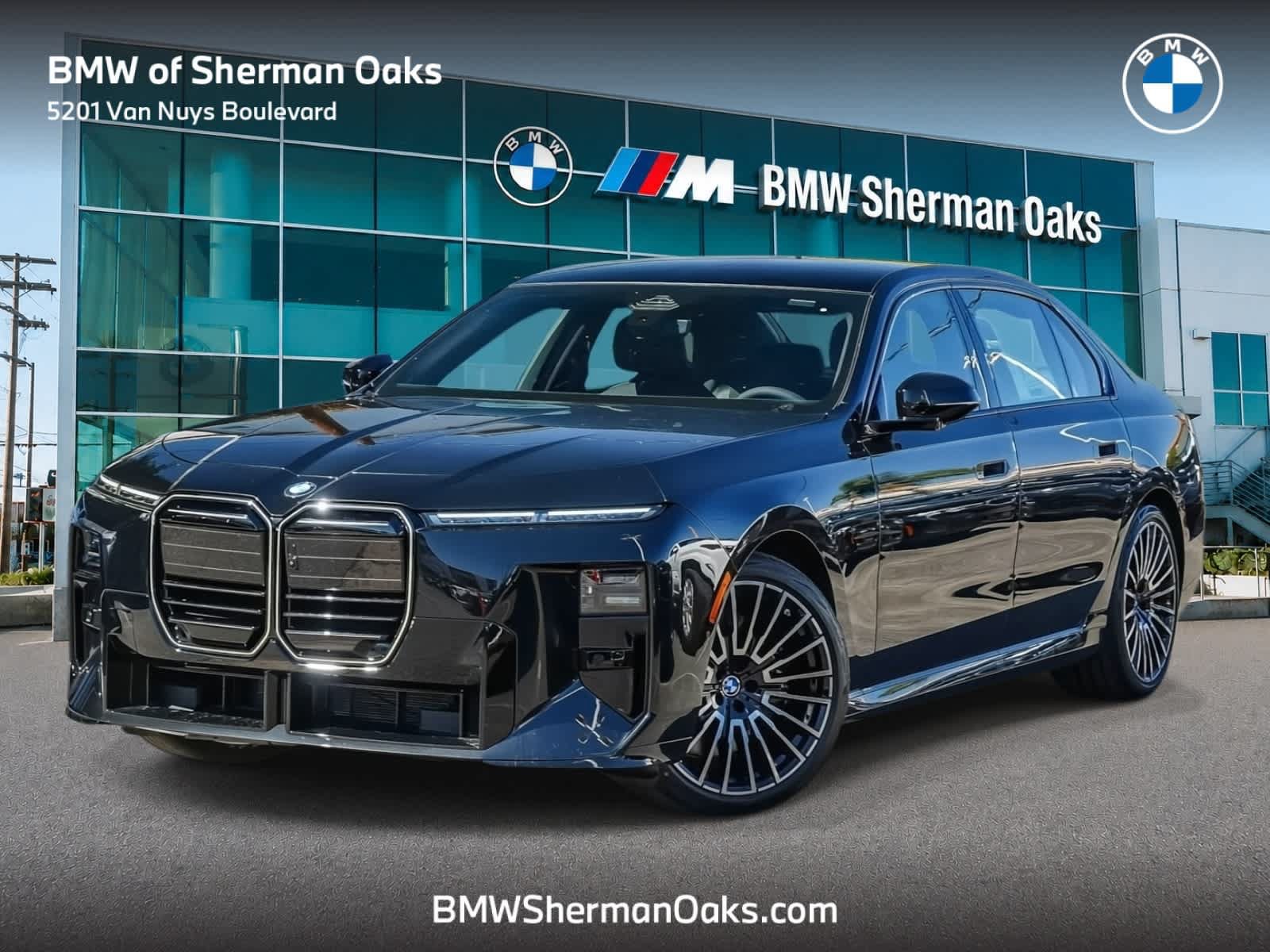 New 2027 BMW 740i RWD image 1