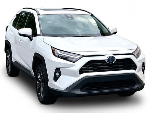 Certified 2023 Toyota RAV4 XLE Premium AWD/4WD image 3