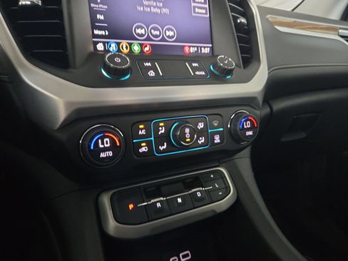 Used 2022 GMC Acadia SLE w/ LPO, Floor Liner Package FWD image 18