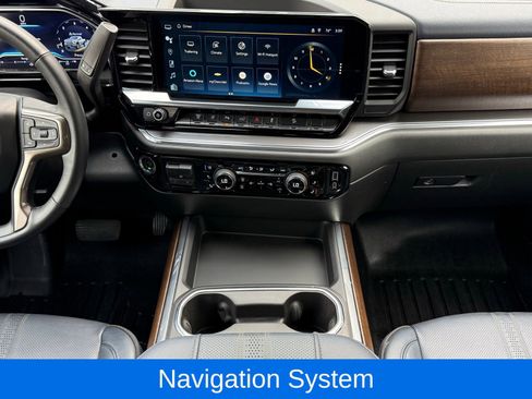 Used 2024 Chevrolet Silverado 3500 High Country w/ High Country Premium Package AWD/4WD image 29
