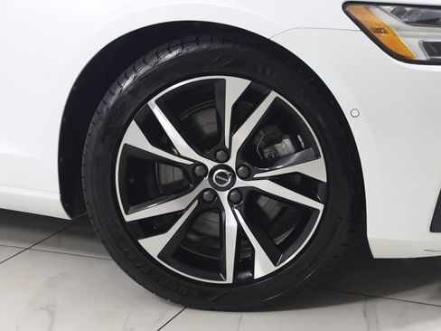 Used 2024 Volvo S60 B5 Plus AWD/4WD image 16