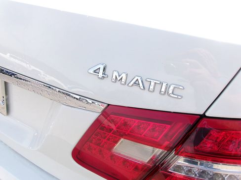 Used 2012 Mercedes-Benz E 350 4MATIC Sedan image 5