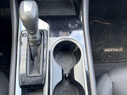 Used 2024 Nissan Altima 2.5 SV image 23