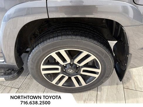 Used 2016 Toyota 4Runner Limited image 10