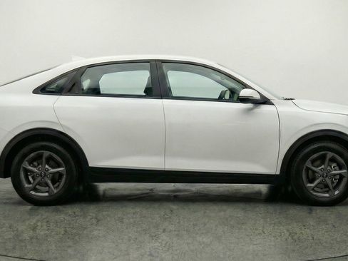 Used 2025 Kia K4 LXS image 11