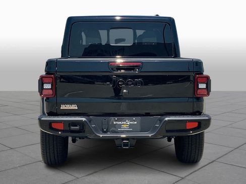 Used 2022 Jeep Gladiator Overland AWD/4WD image 9