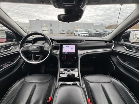 Used 2021 Jeep Grand Cherokee L Limited w/ MOPAR Finishing Package image 14