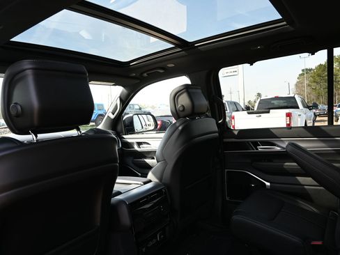 New 2026 Jeep Grand Wagoneer L Limited image 24