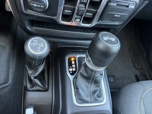 Used 2024 Jeep Wrangler Unlimited Sahara AWD/4WD image 35