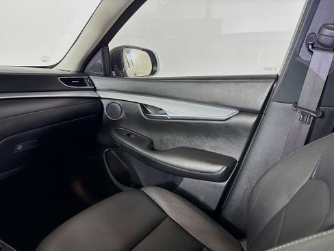 Used 2019 INFINITI QX50 Luxe image 28