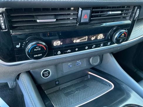 Used 2023 Nissan Rogue Platinum image 22