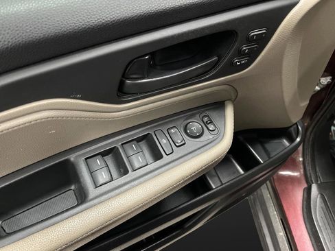 Used 2018 Honda Odyssey EX-L image 27