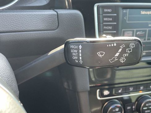 Used 2017 Volkswagen GTI Autobahn FWD image 25