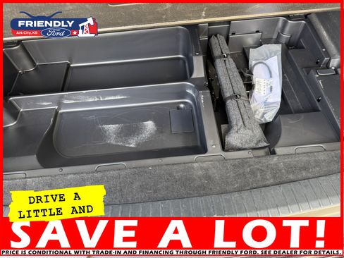 Used 2023 Ford Expedition Max Limited image 7