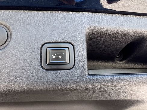 Used 2021 Chevrolet Equinox LT FWD image 6