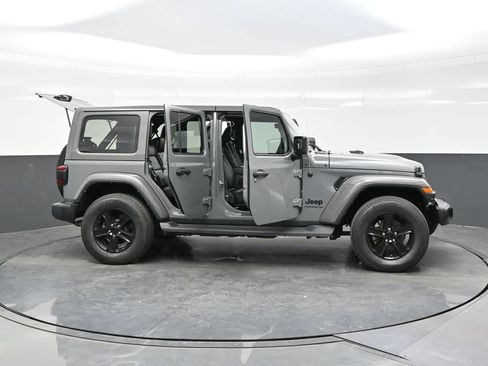 Used 2023 Jeep Wrangler Unlimited Sahara AWD/4WD image 48