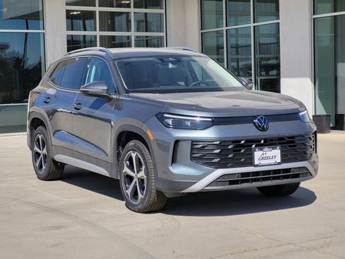 New 2026 Volkswagen Tiguan SE image 1