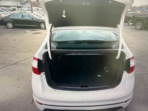 Used 2015 Ford Fiesta SE FWD image 6