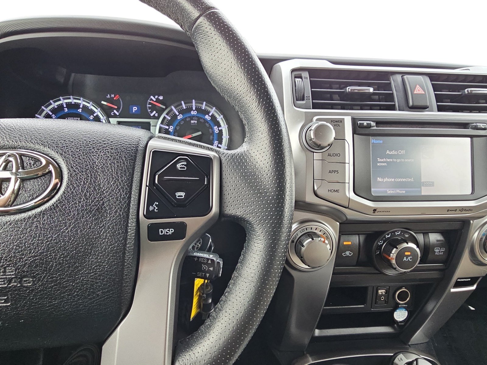Used 2019 Toyota 4Runner SR5 AWD/4WD image 15