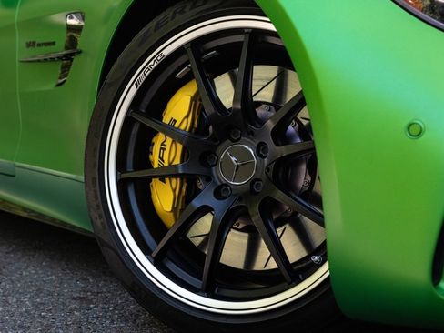 Used 2018 Mercedes-Benz AMG GT R image 8