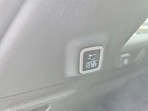 Used 2025 Jeep Grand Cherokee Summit AWD/4WD image 13