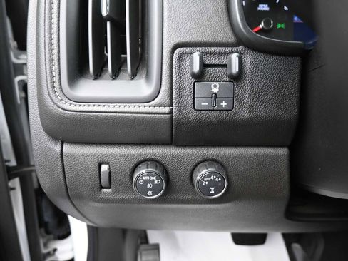 Used 2021 GMC Canyon Denali image 10