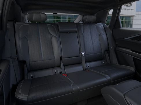 New 2025 Cadillac Lyriq Luxury image 28