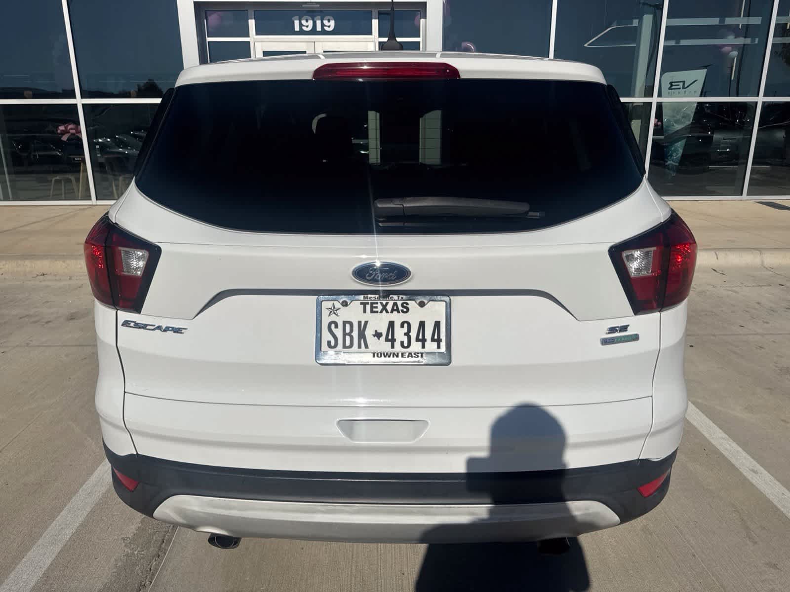 Used 2019 Ford Escape SE FWD image 5