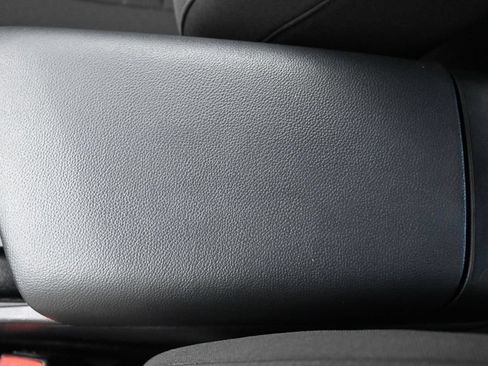 Certified 2025 Hyundai Elantra Sport FWD image 36