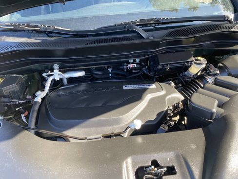 Used 2019 Honda Passport Sport image 13