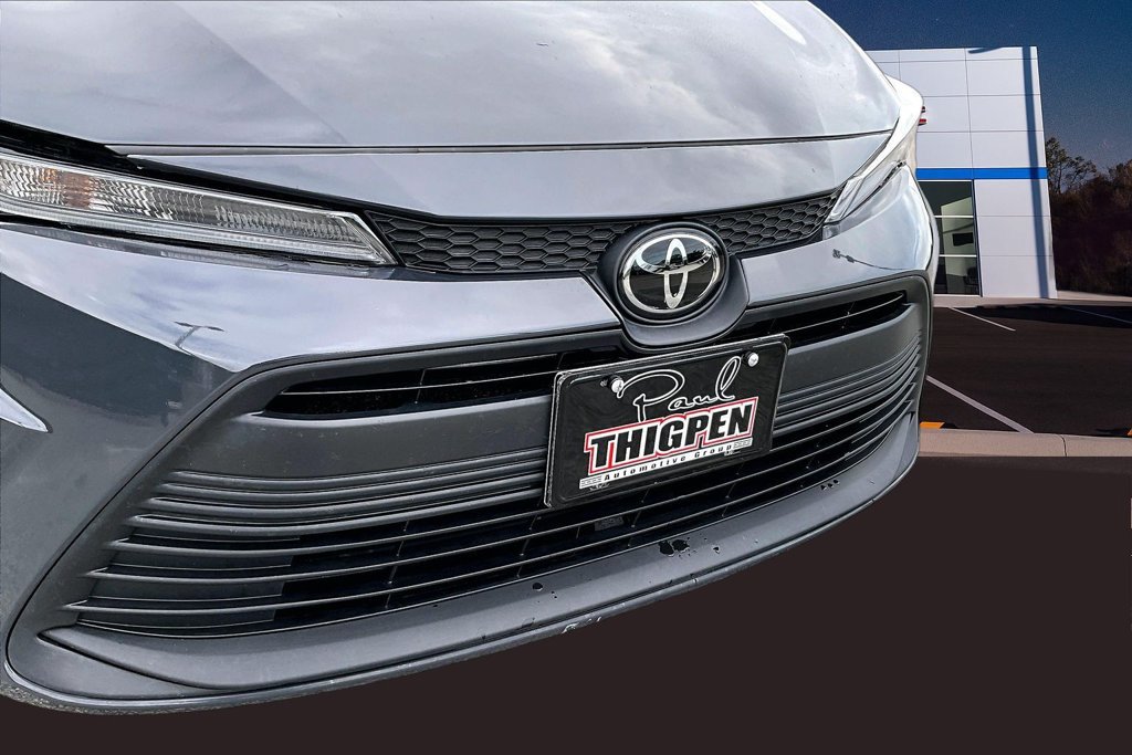 Used 2025 Toyota Corolla LE w/ Convenience Package FWD image 37
