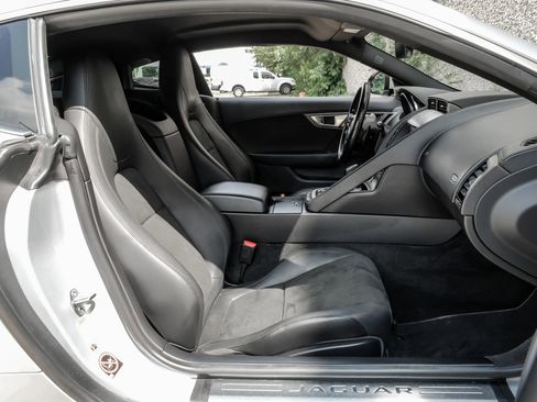 Used 2017 Jaguar F-TYPE Coupe RWD image 29