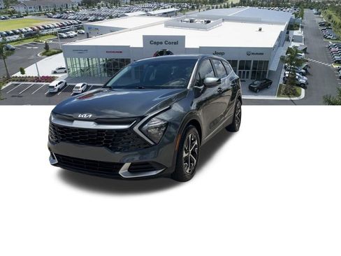 Used 2023 Kia Sportage EX image 4