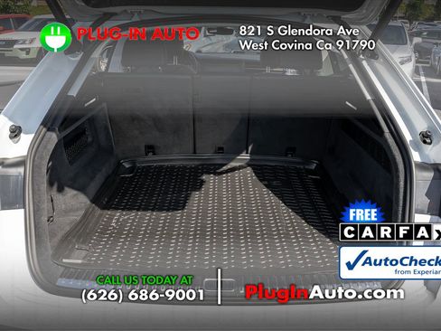 Used 2019 Audi Q8 Premium Plus w/ Premium Plus image 16