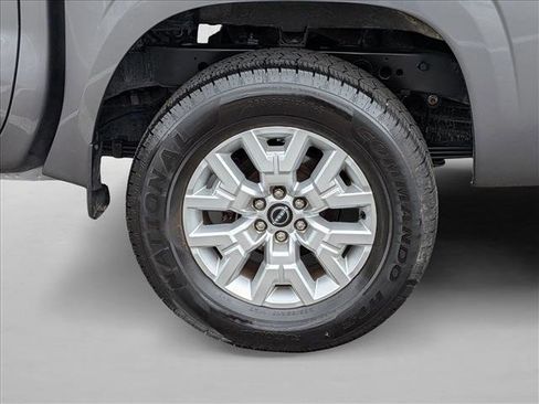 Used 2023 Nissan Frontier SV image 20