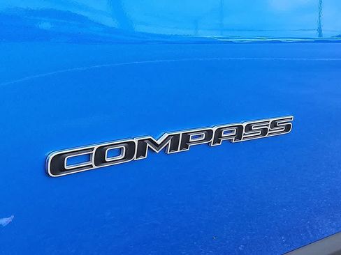 Used 2025 Jeep Compass Limited AWD/4WD image 30