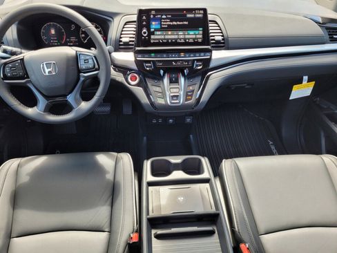 New 2026 Honda Odyssey Touring image 17