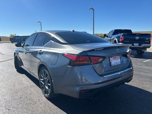 Used 2023 Nissan Altima 2.0 SR image 7