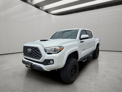 Used 2020 Toyota Tacoma TRD Sport w/ Technology Package AWD/4WD image 1