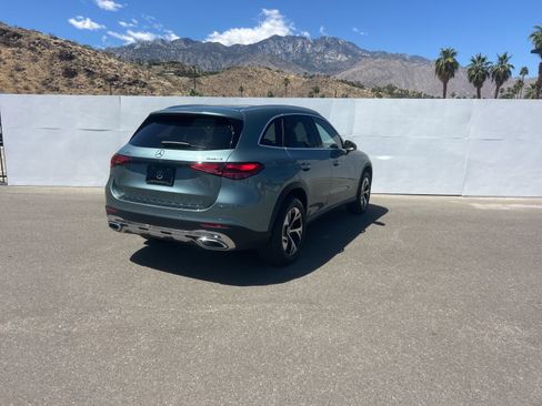 Used 2025 Mercedes-Benz GLC 350e 4MATIC image 5