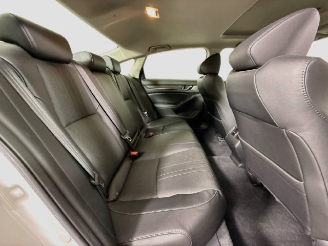 Used 2020 Honda Accord Touring image 26